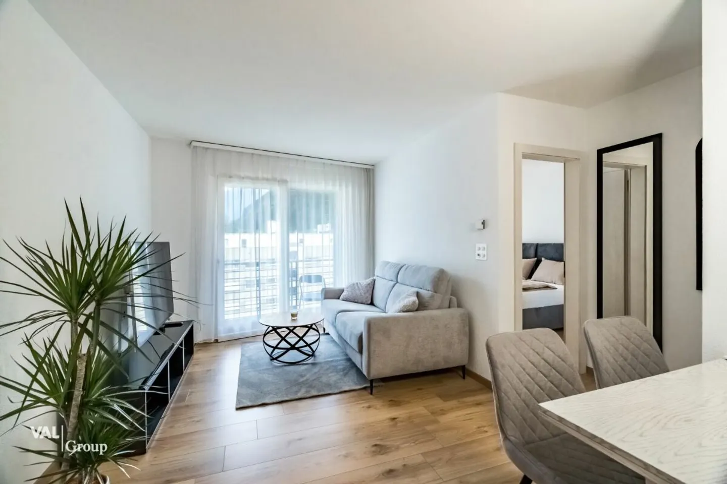 Helle, möblierte Wohnung an hervorragender, zentraler Lage im Herzen von Visp - Foto 1 von 13