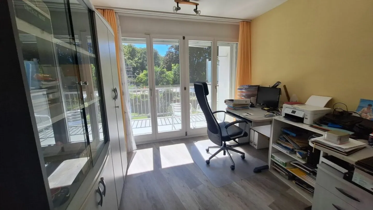 Ferienfeeling zu Hause erleben? Modernes 6.5-Zimmer-Reiheneckhaus mit fantastischem Garten, Waldanschluss in ruhiger Lage Dietikon - Foto 8 von 13