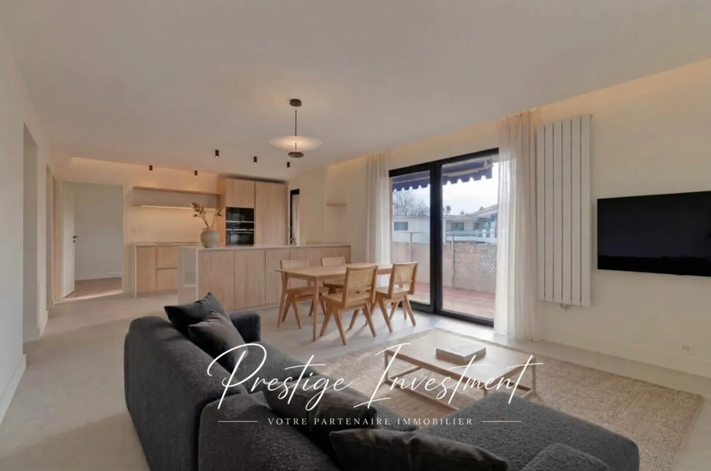Appartement Charmant avec Vue sur le Lac - Photo 1 sur 13
