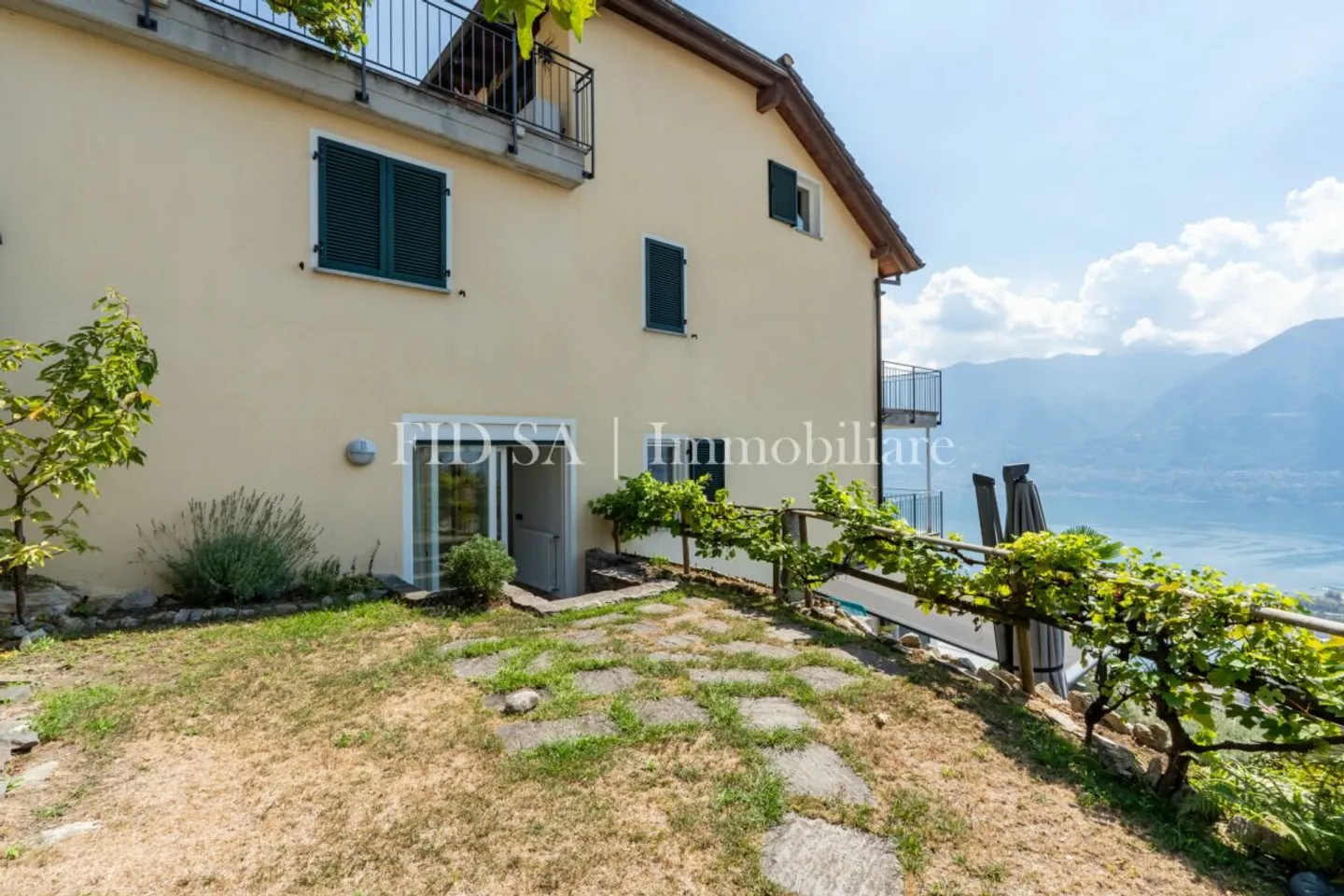 Appartamento affascinante con vista lago - Foto 11 di 12