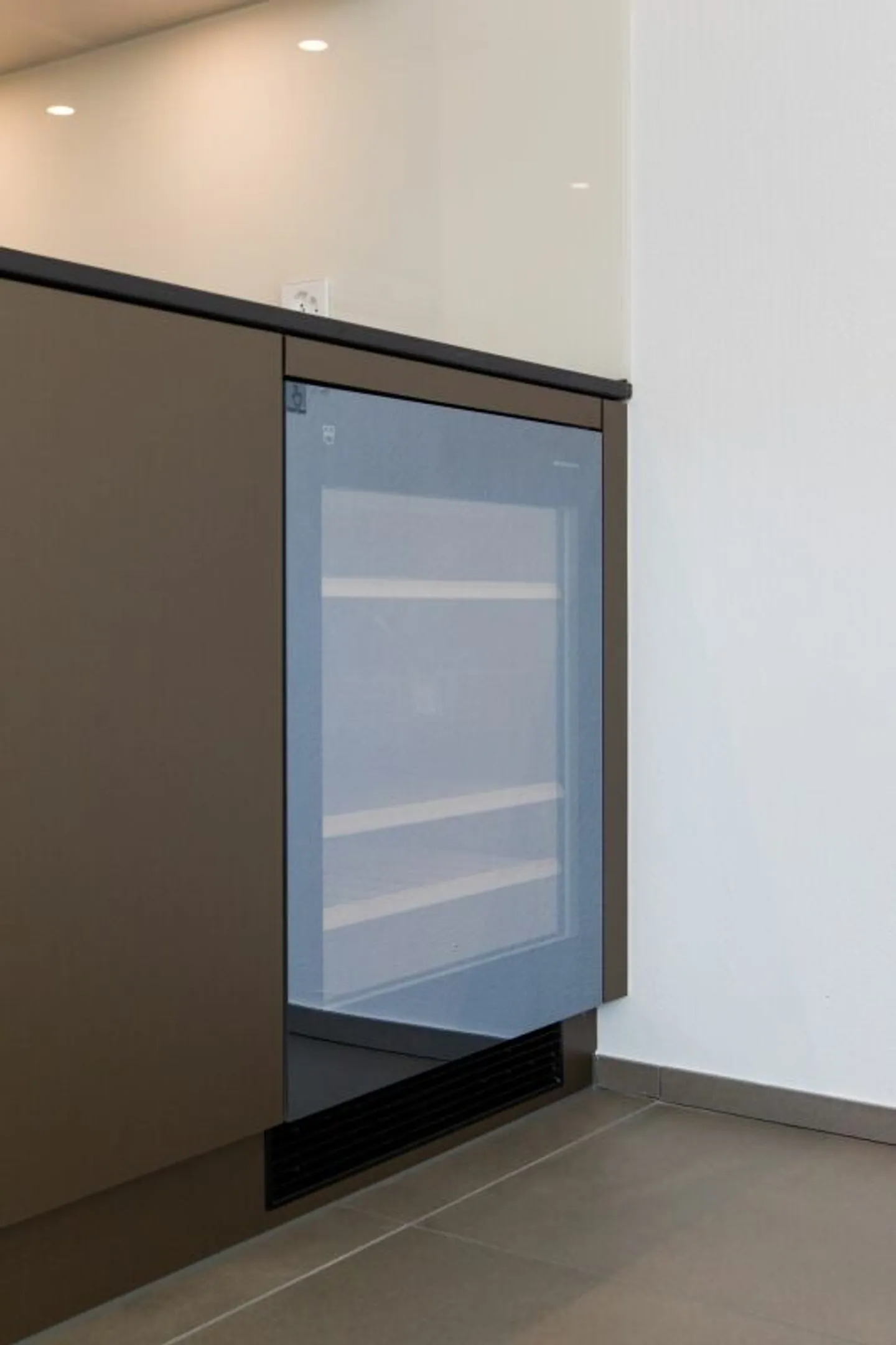 FELDPARK | Exclusive 3.5-room apartment in owner-occupied standard in a central location in Lachen SZ - Photo 3 of 13