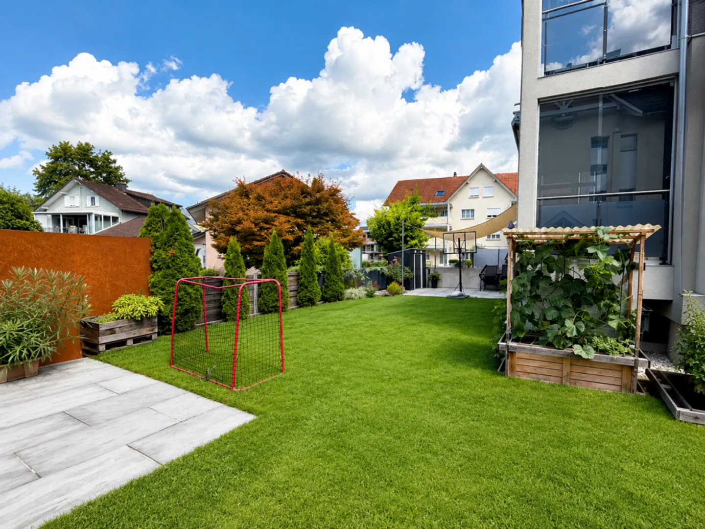 Moderne 4.5 Zimmer Gartenwohnung an zentraler Lage in Widnau - Photo 2 sur 13