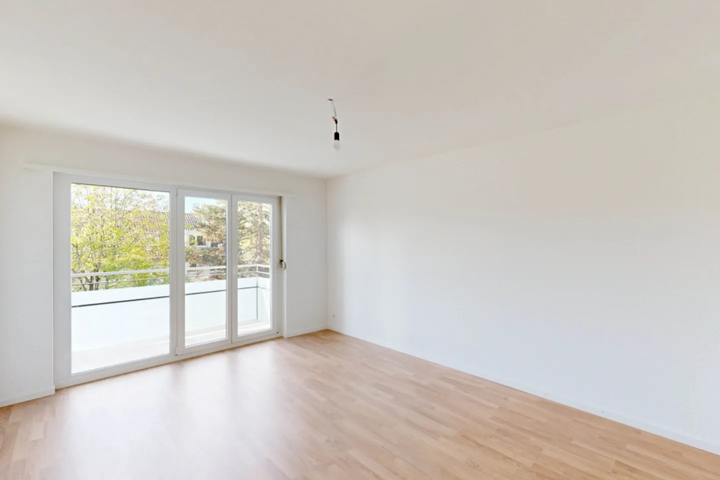 Appartamento luminoso con lavatrice - Foto 3 di 12