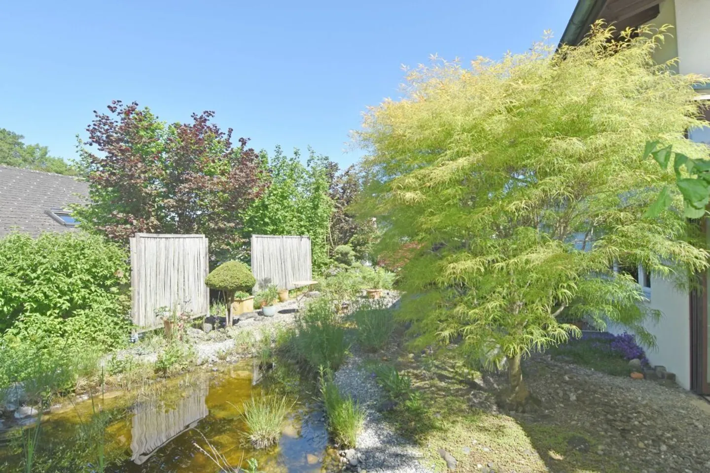 Une maison pleine de chaleur, de sécurité et de joie de vivre - Photo 3 sur 13