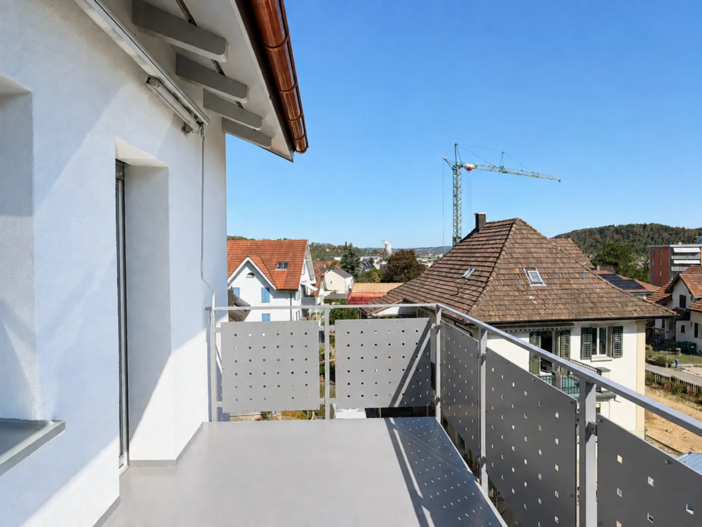 Appartamento luminoso di 3,5 stanze con balcone soleggiato in una posizione tranquilla - Foto 9 di 10