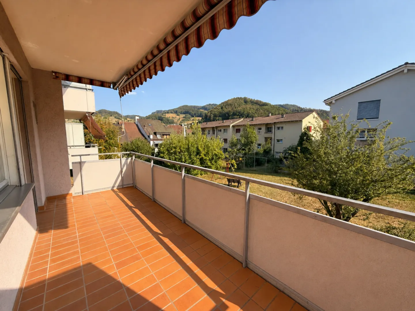 Space for Your Ideas: Bright 3.5-Room Corner Apartment in Oberdorf BL - Photo 12 of 13