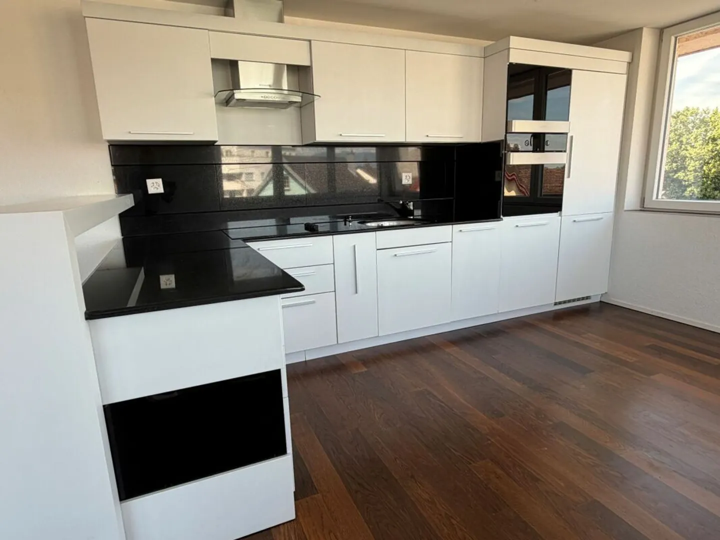4.5-room penthouse apartment in a central location - Photo 3 of 11