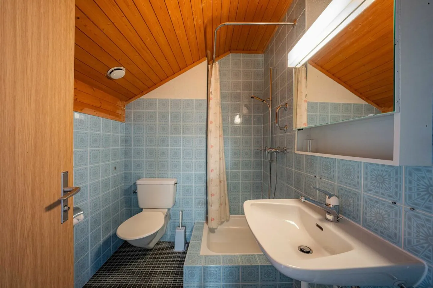 Wohn- und Geschäftshaus - Foto 6 di 13