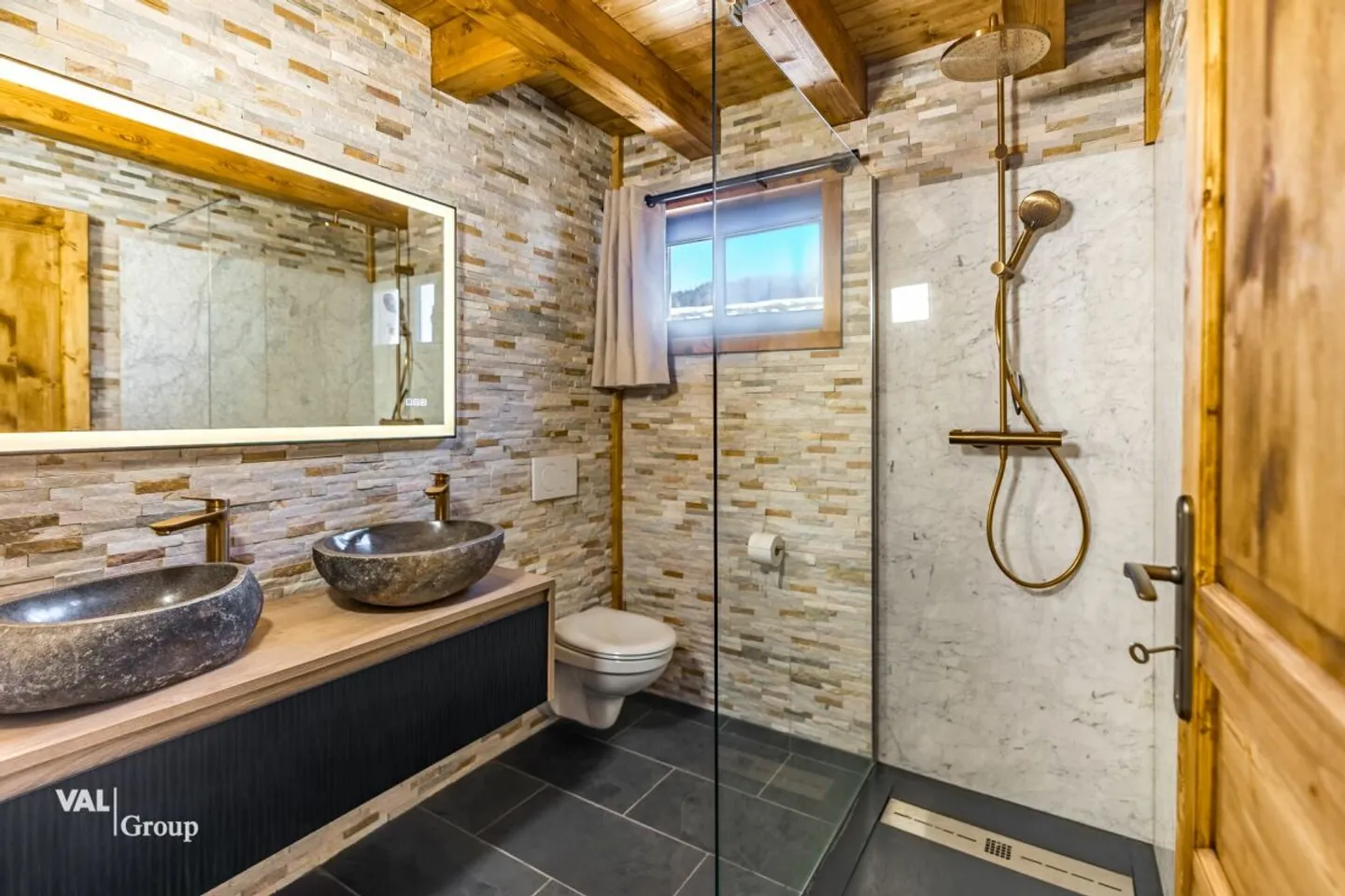 Last Chance: Exclusive Chalet as a Second Home in Grächen! - Photo 11 of 13