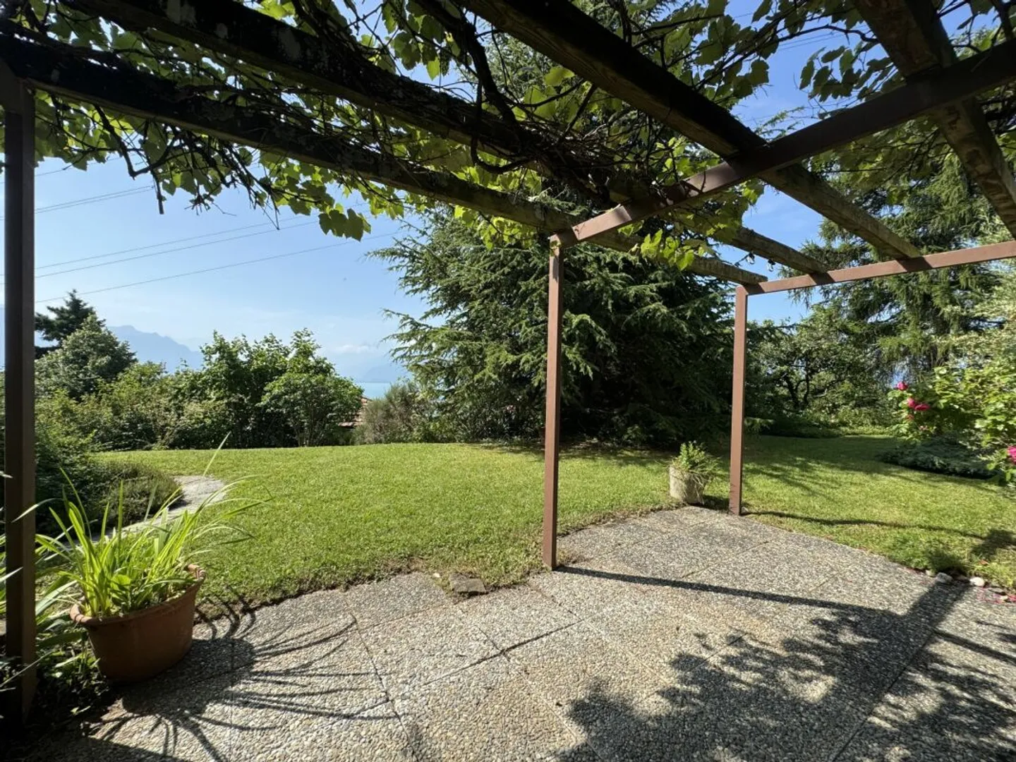 Individual villa to renovate with lake view - Photo 7 of 13