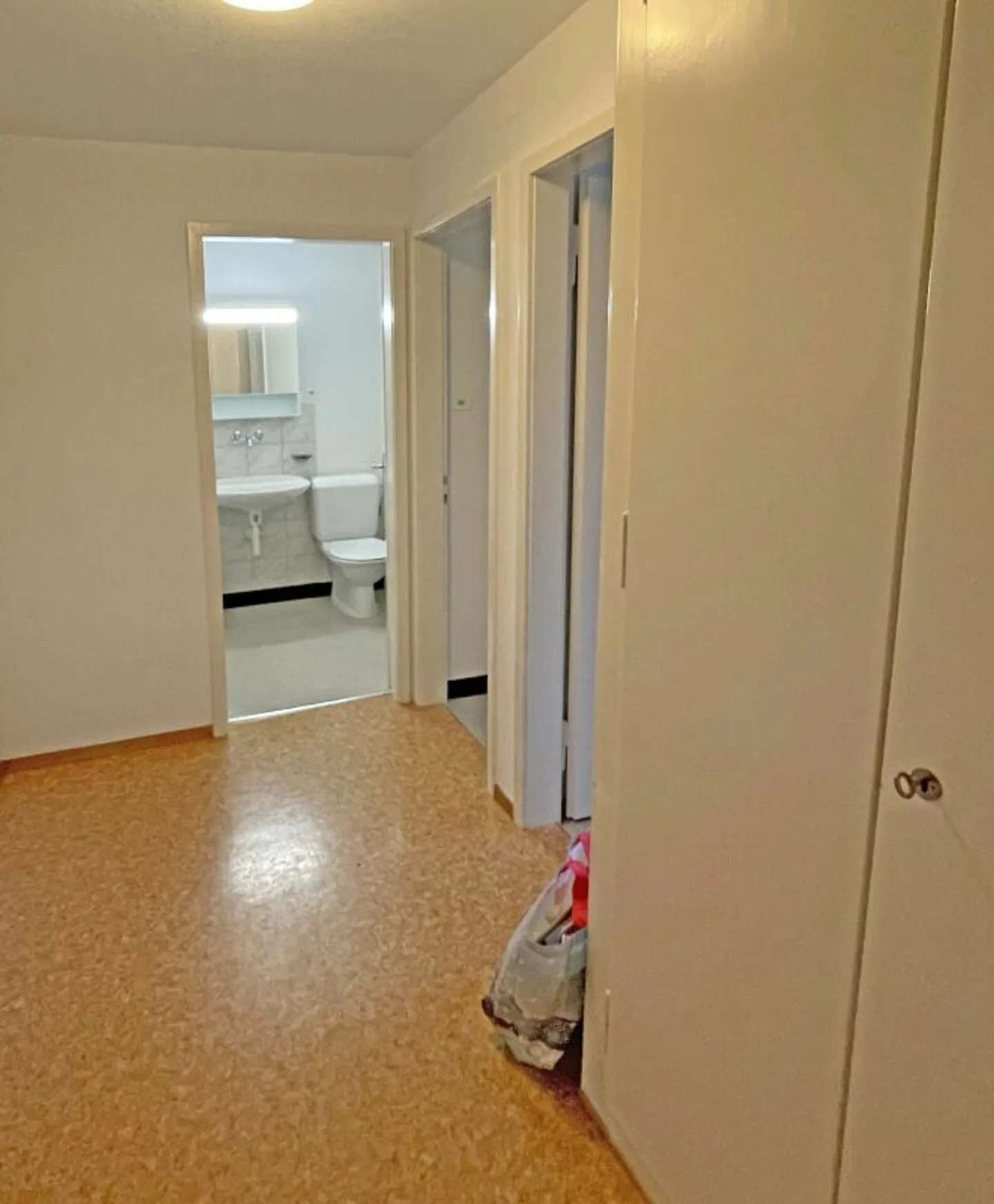 Helle Wohnung mit sonnigem Balkon - Foto 5 von 11