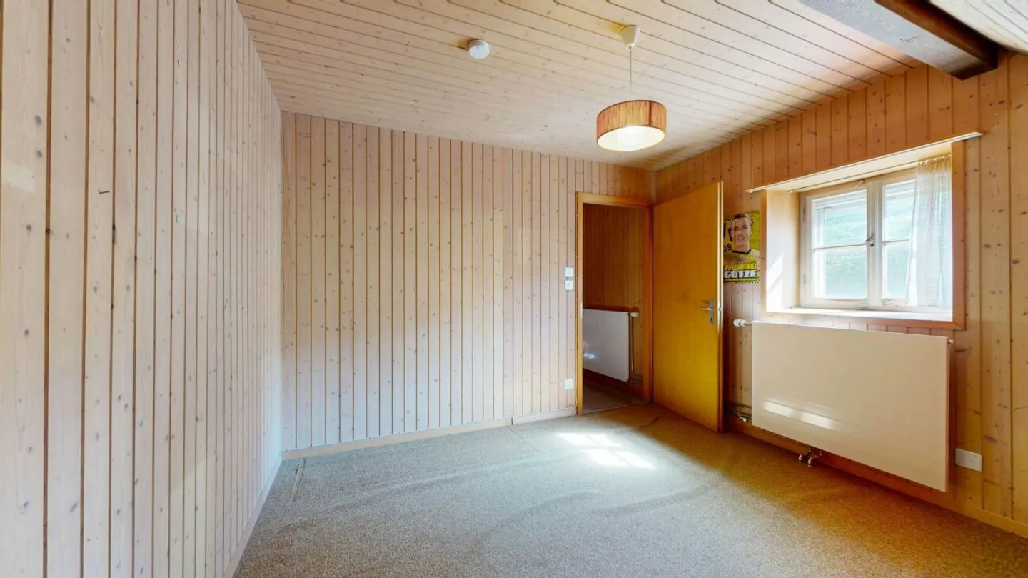 Casa con molto spazio utile, fascino e potenziale - Foto 9 di 13