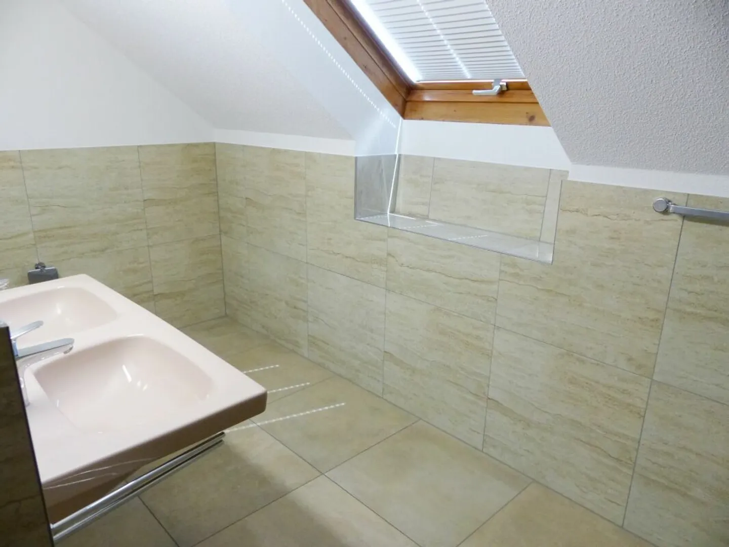 Geräumiges Einfamilienhaus zur Miete - Foto 10 von 13