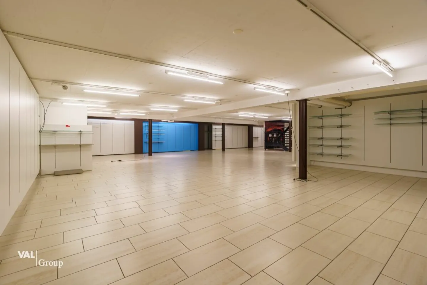 Locaux de stockage ou commerciaux polyvalents près de la gare de Brig - Photo 7 sur 12