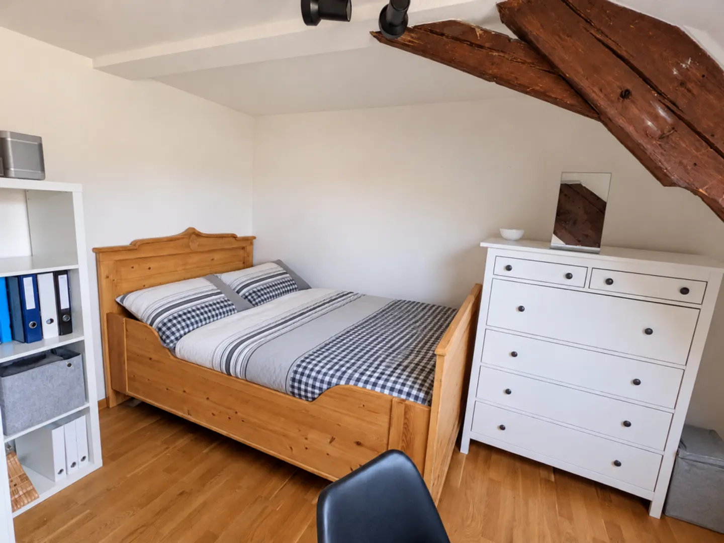 Charmante maisonette de 3,0 pièces dans la vieille ville de Saint-Gall - Photo 6 sur 11