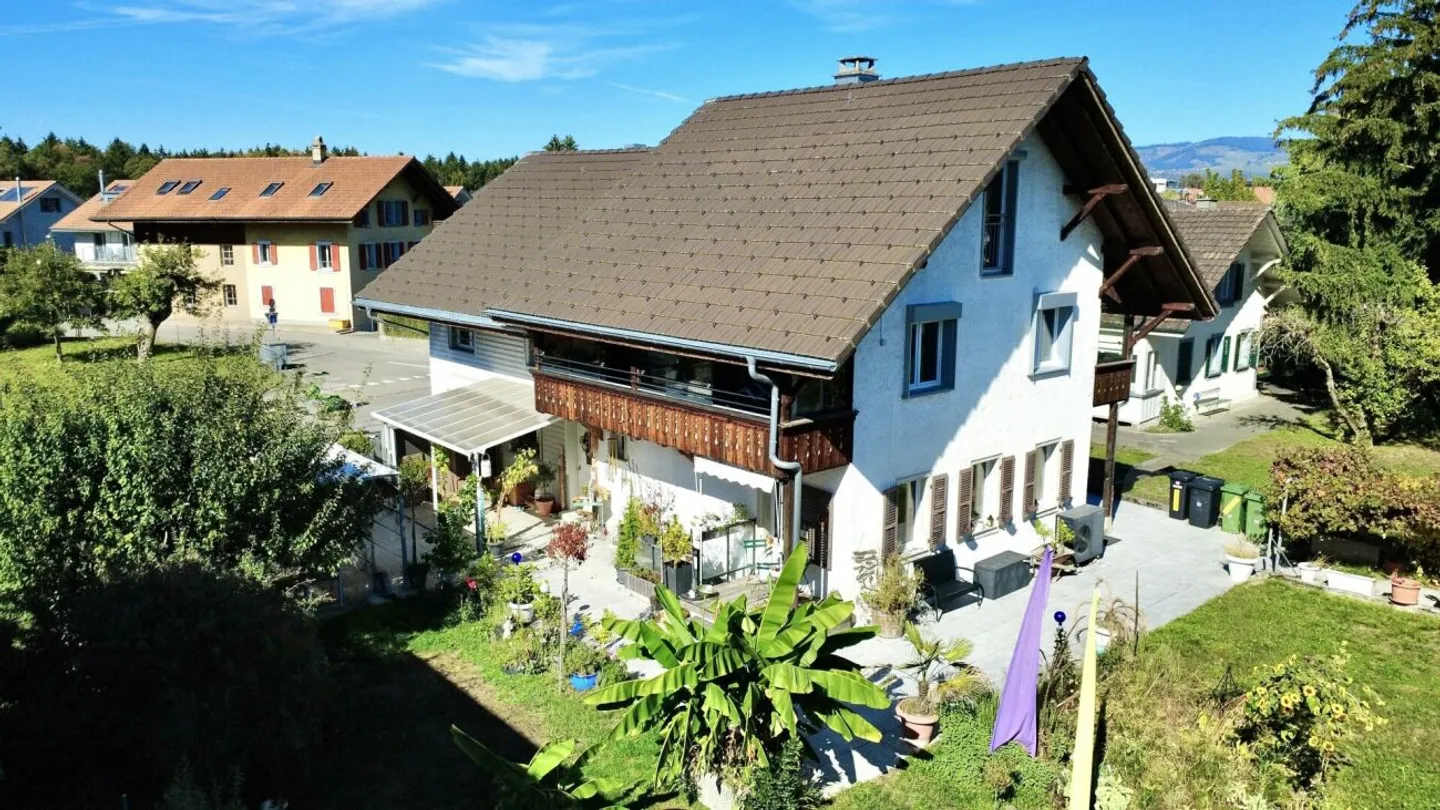 Completely renovated 4.5-room maisonette apartment with mountain view! - Photo 10 of 11