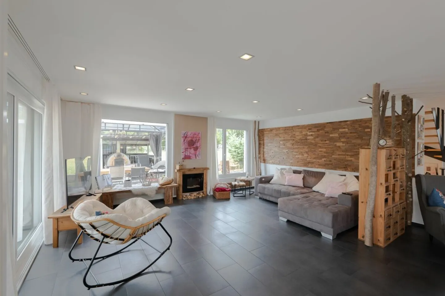 Spacious Family Home in Wiesendangen - Photo 7 of 13