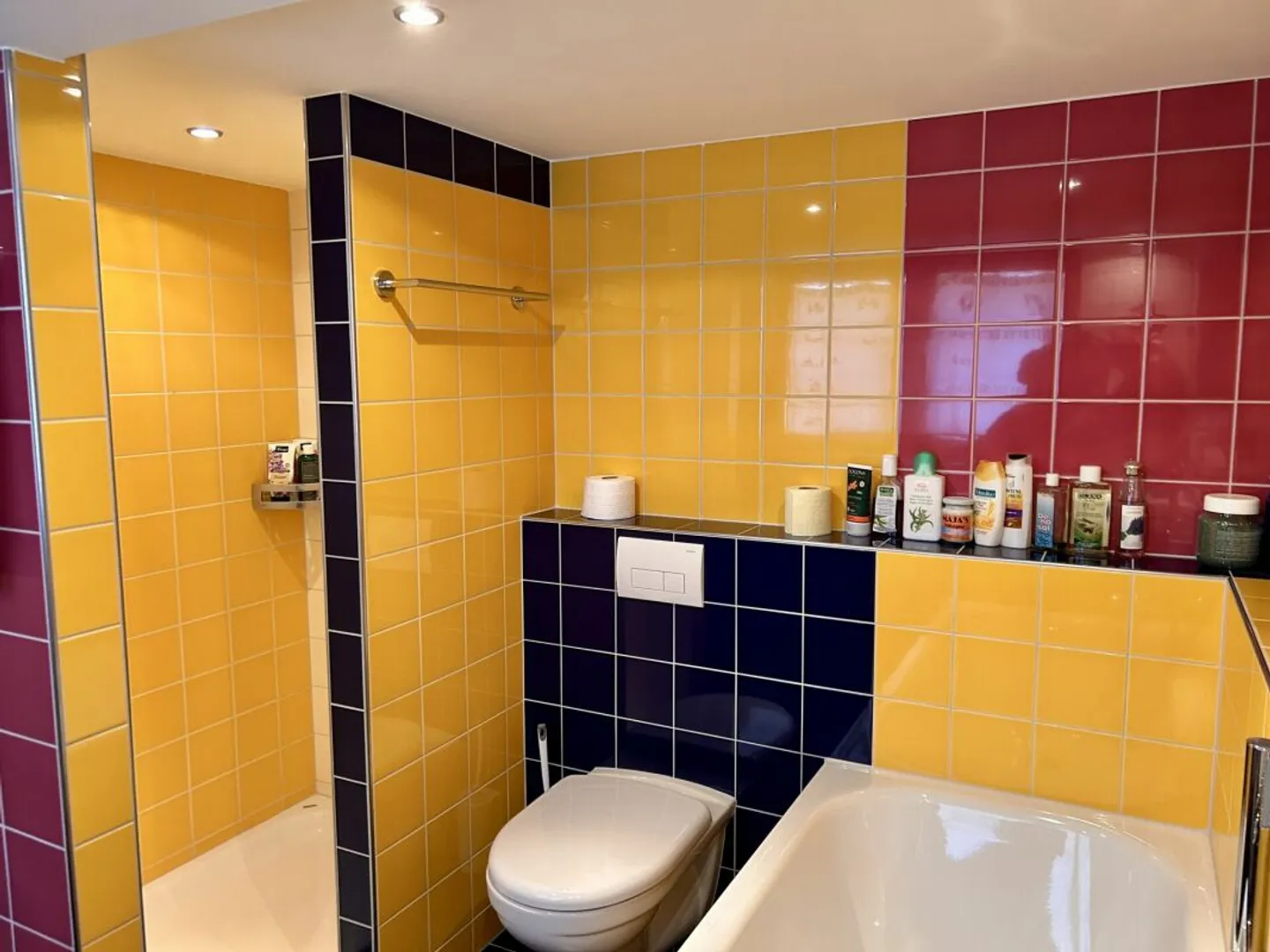 Well-maintained 6-room semi-detached house in historic district - Photo 10 of 13