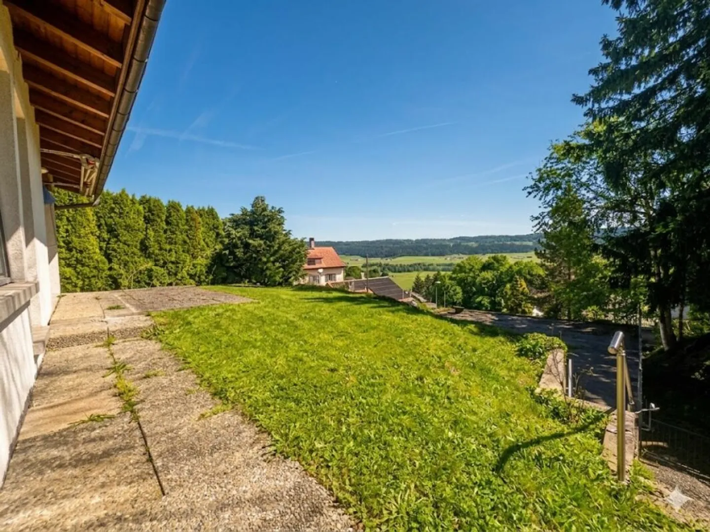 Villa individuelle à rénover avec vue imprenable - Photo 4 sur 13