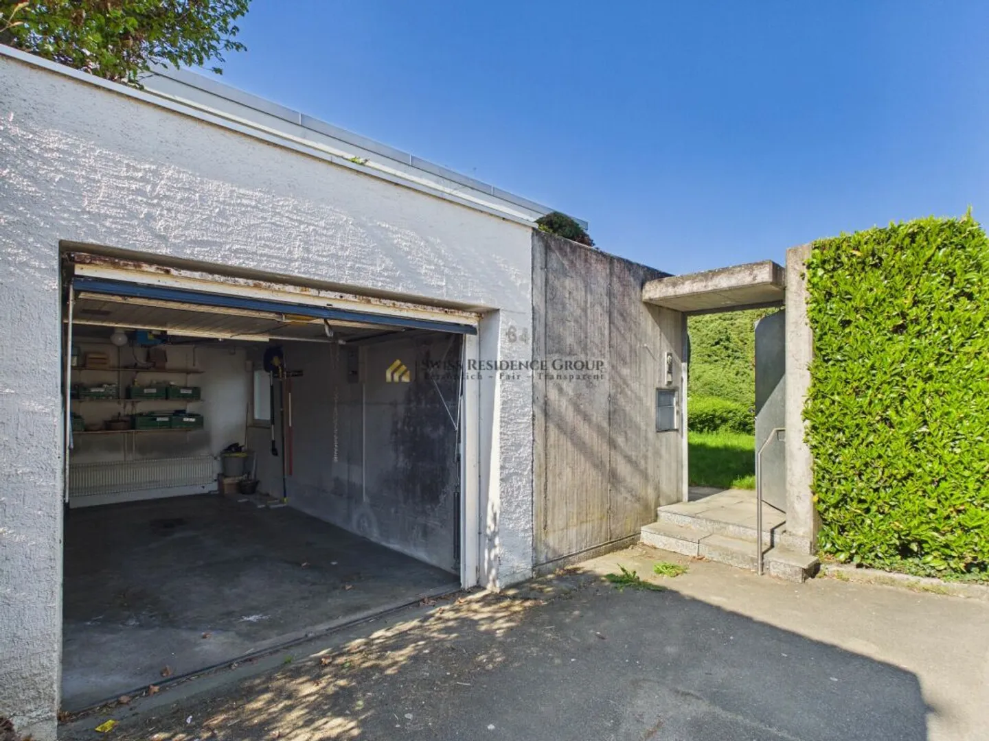 Spacious 6-Room Single-Family House with Garden Idyl and Garage - Photo 2 of 13