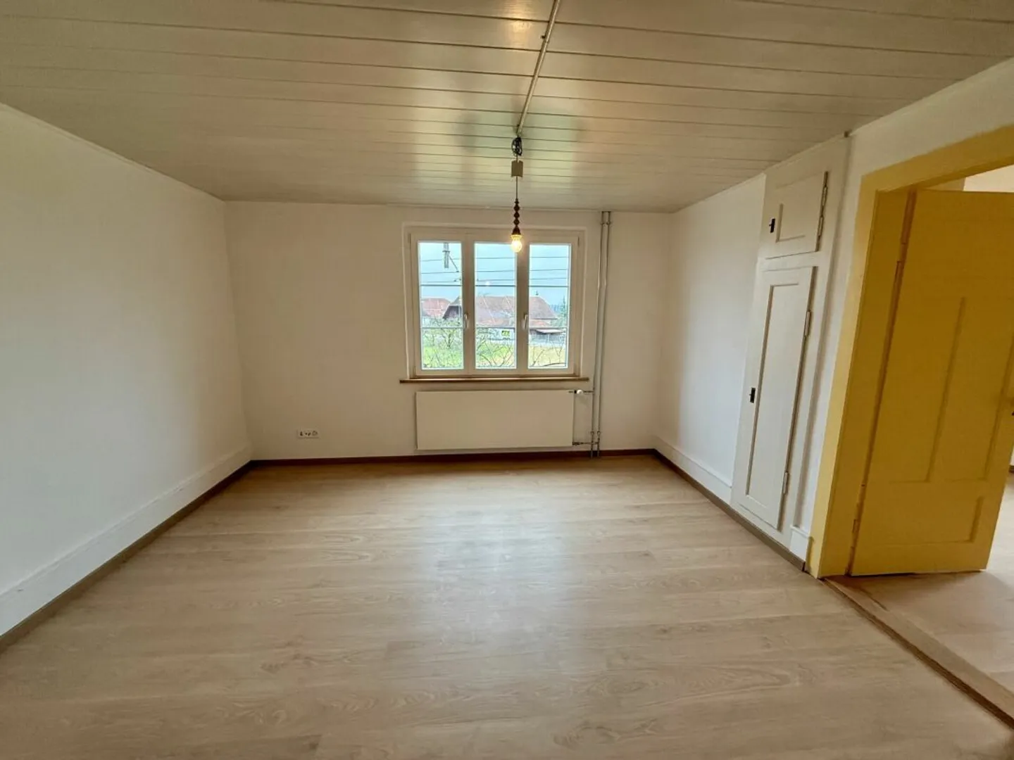 Move in and feel at home - beautiful single-family house for rent - Photo 6 of 13