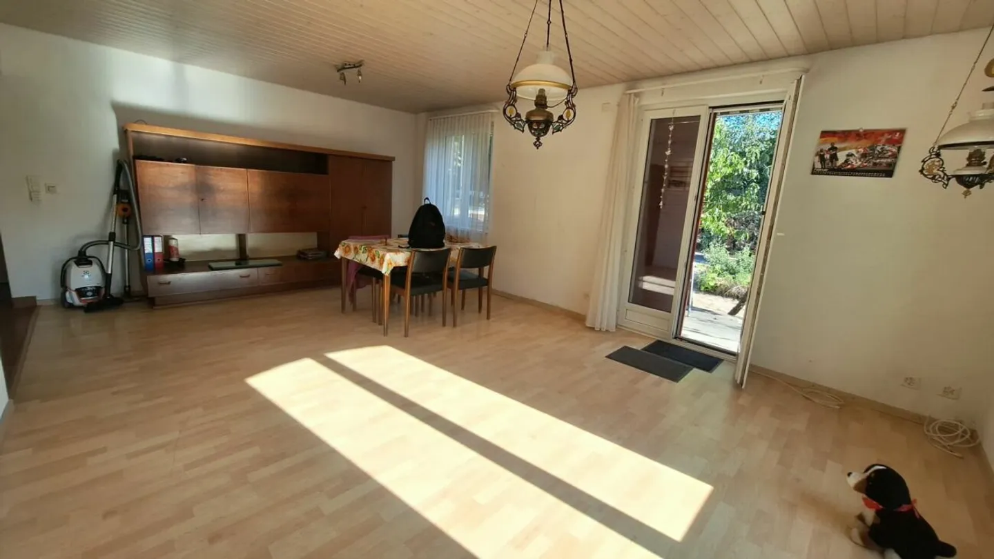 Vielseitiges Mehrfamilienhaus - Foto 8 von 13