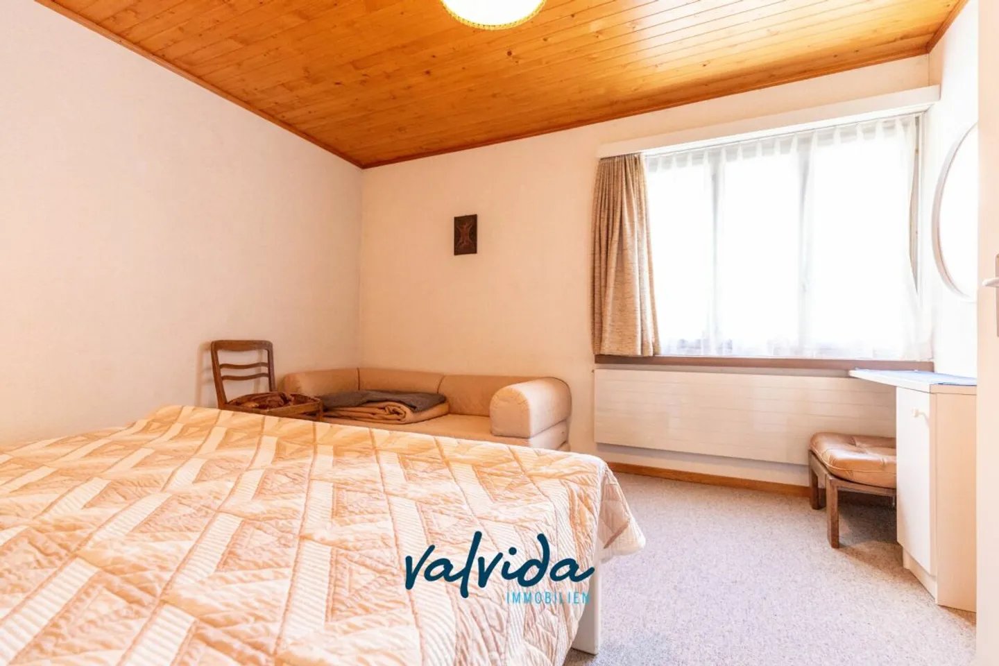 Charming residential unit with 3 apartments in the idyllic location of Ernen - Photo 7 of 13