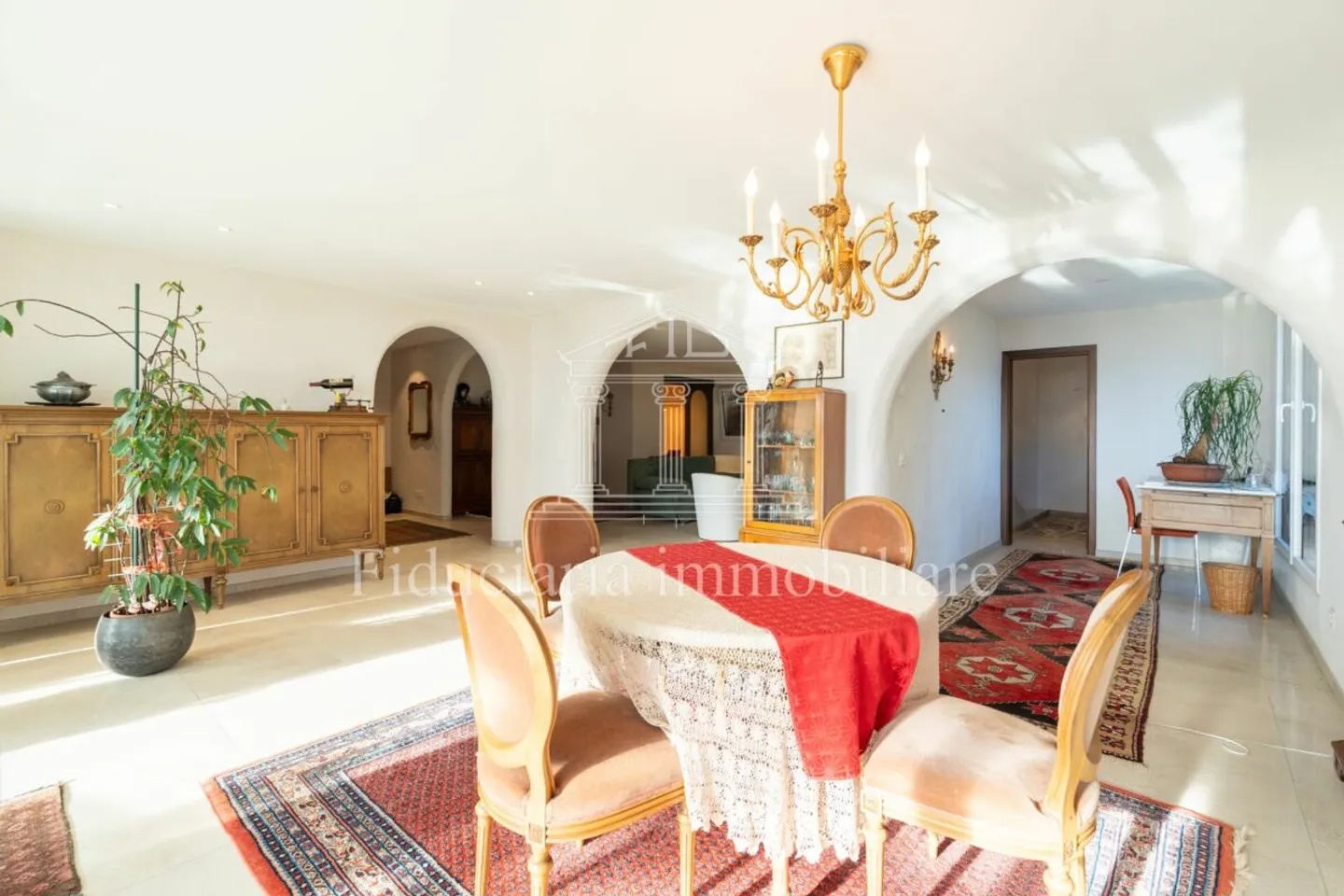 SOLDUNO - Geräumige Wohnung mit Studio in einem Zweifamilienhaus - Foto 4 von 13