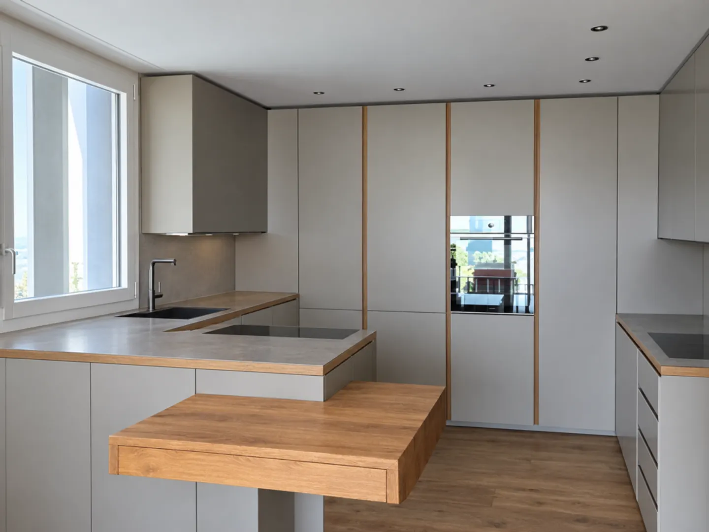 Appartement de 2,5 pièces de luxe avec vue sur le lac, grande terrasse ensoleillée, piscine et espace bien-être - Photo 1 sur 11