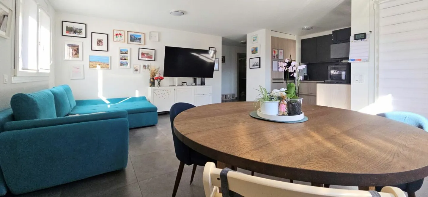 BEAUTIFUL 4.5-ROOM APARTMENT WITH GARDEN - Photo 3 of 13