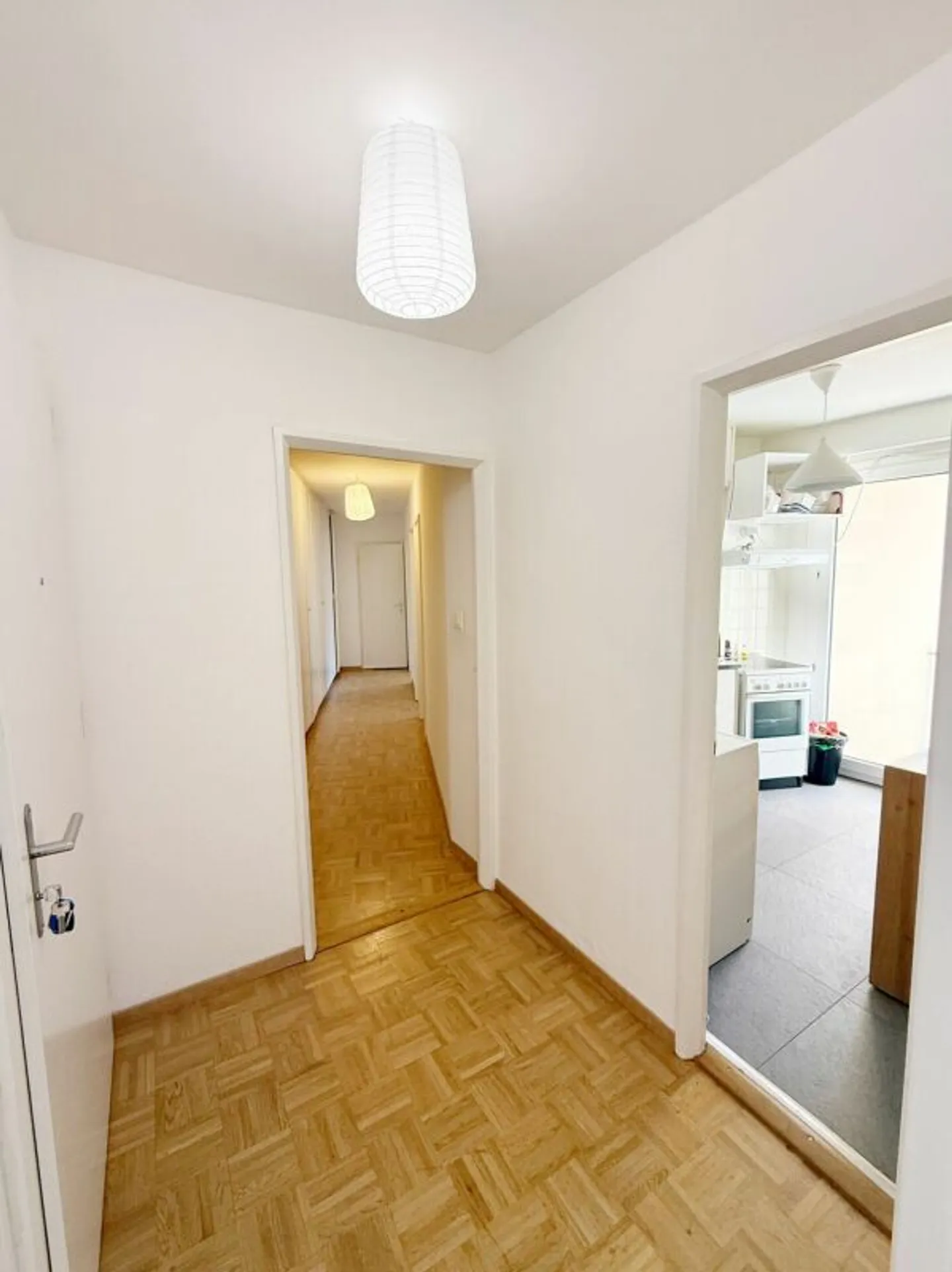 Helle Wohnung im 2. Stock - Foto 3 von 7