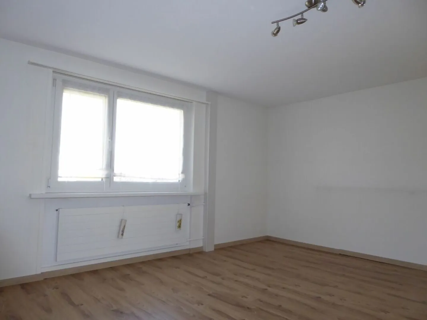 Detached 7 1/2-room single-family house with land reserve - Photo 13 of 13