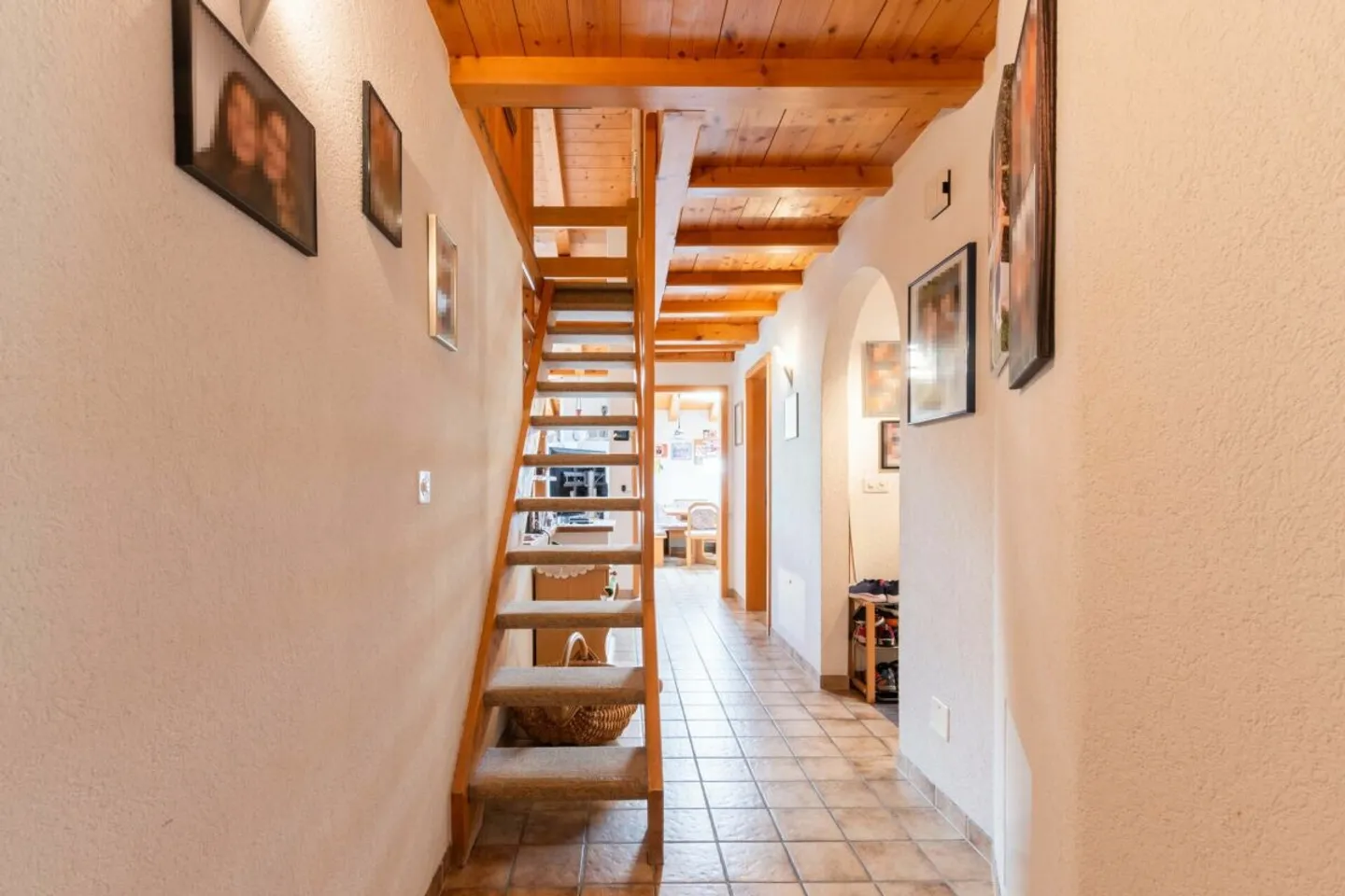 Appartement penthouse spacieux de 5 pièces dans le Chalet Granit - Photo 4 sur 13