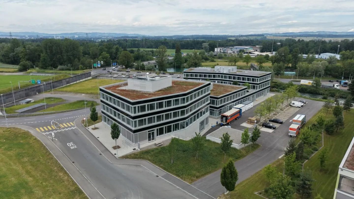 160 m² Success Location - Representative Commercial Space in Prime Location - Photo 12 of 13