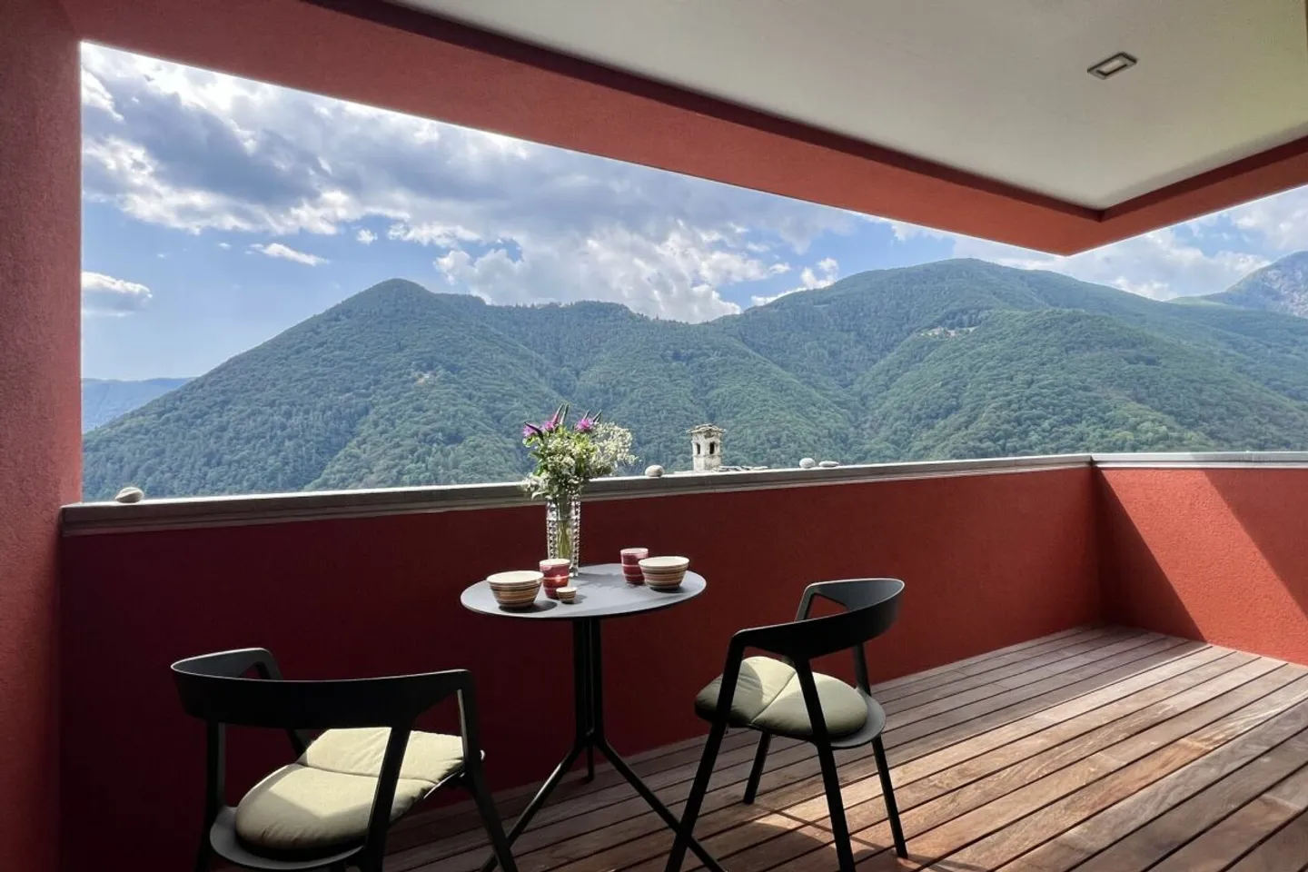 "L'architecture rencontre la nature" - Vie moderne dans la vallée Onsernone avec vue imprenable - Excellent état / Résidence principale - Photo 6 sur 13