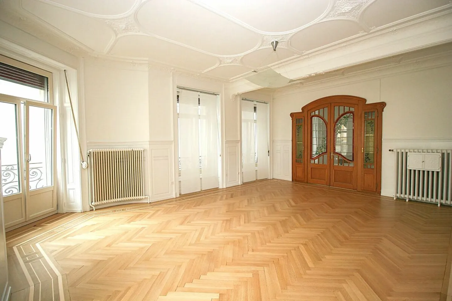 Außergewöhnliche Räumlichkeiten von 220 m2 in einem charaktervollen Gebäude - Foto 3 von 13
