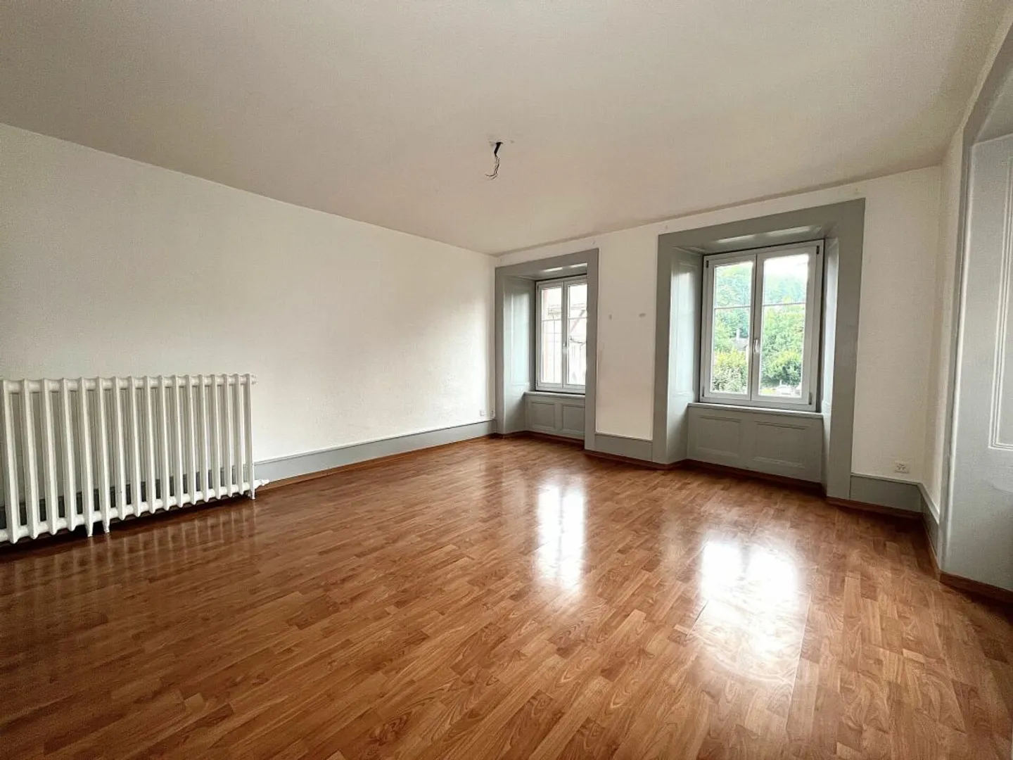 Spacious 3.5-room apartment for rent in Locle - Photo 4 of 6