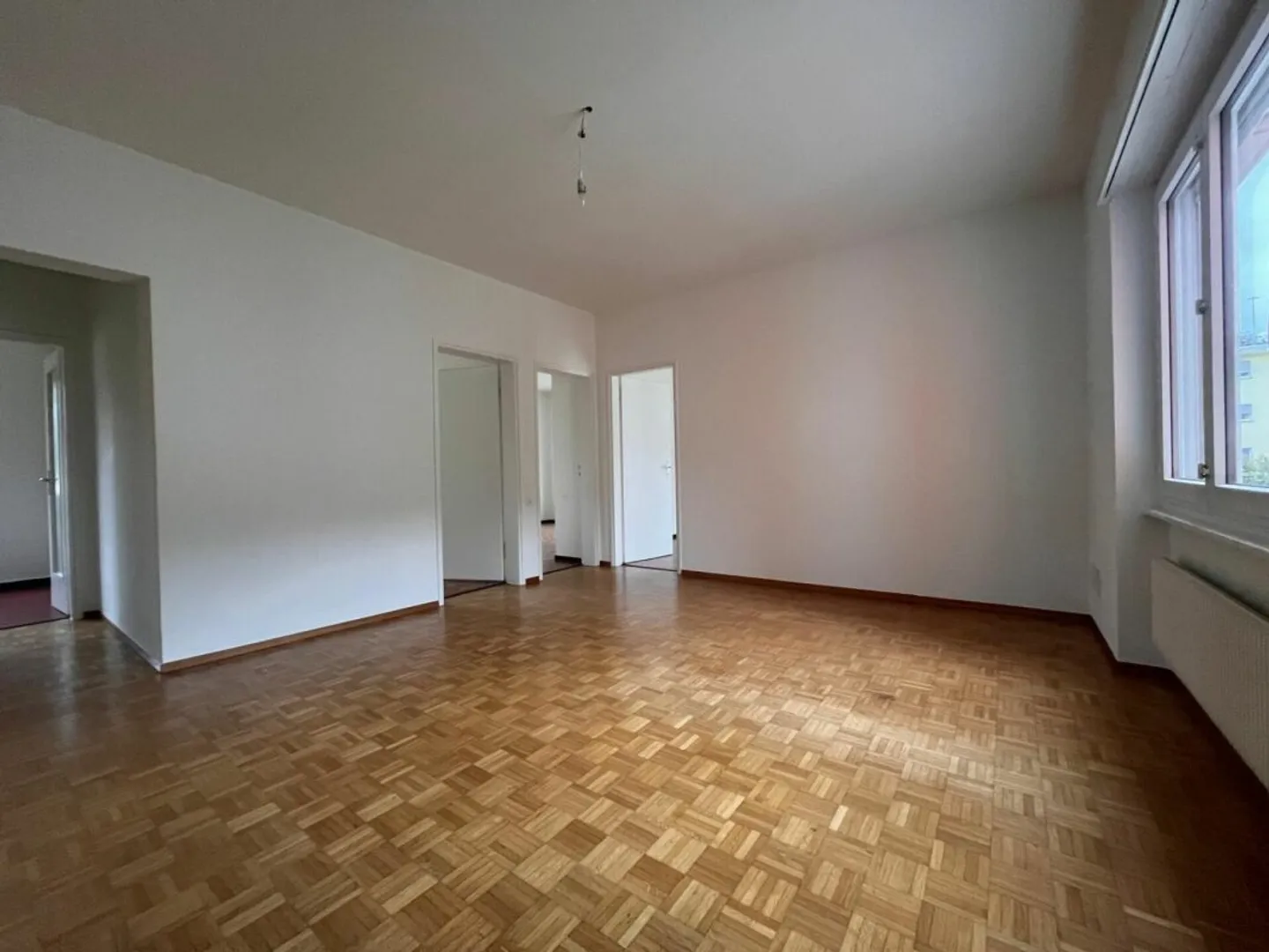 LOSONE - Wohnung zur Miete mit Außenparkplatz - Foto 1 von 7