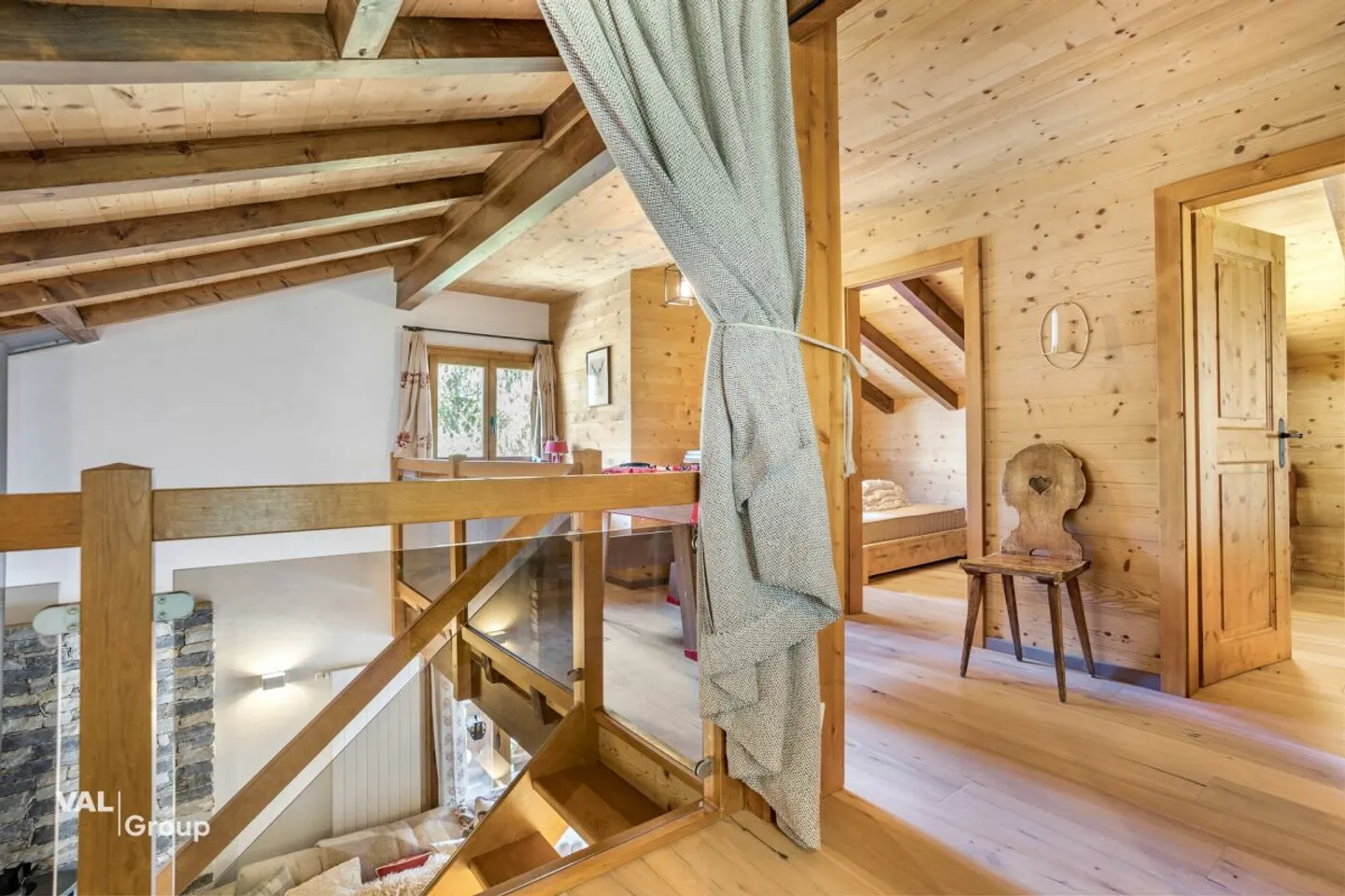 View, comfort and well-being! Superb furnished chalet in La Tzoumaz - Photo 13 of 13