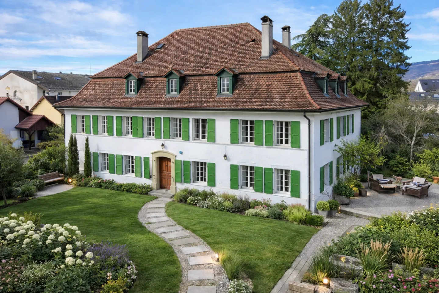 Maison historique à Yvonand - Photo 2 sur 13