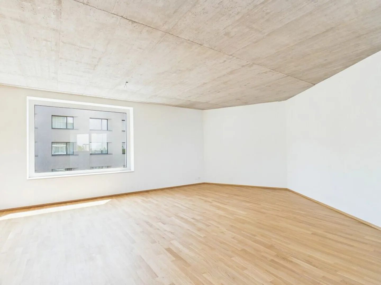 Modernes Apartment mit Balkon - Foto 11 von 13
