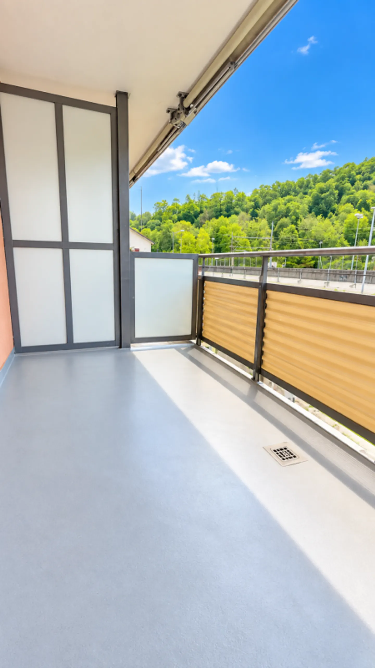 Neu Sanierte 3 Zimmerwohnung zentrale Lage ! - Photo 10 sur 11