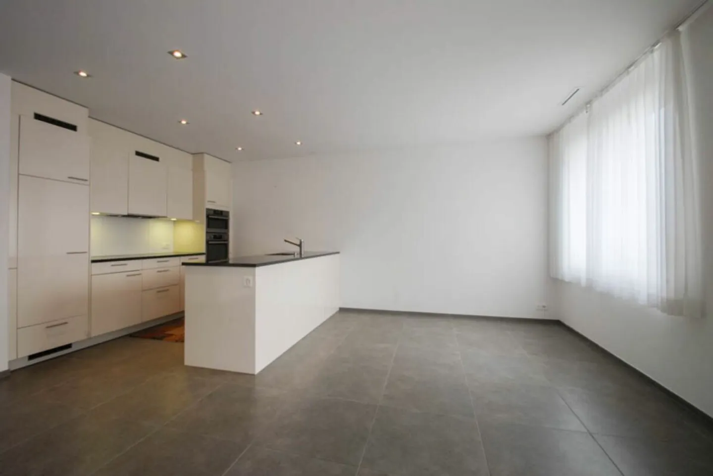 Sonnige Wohnung mit Balkon - Foto 5 von 11