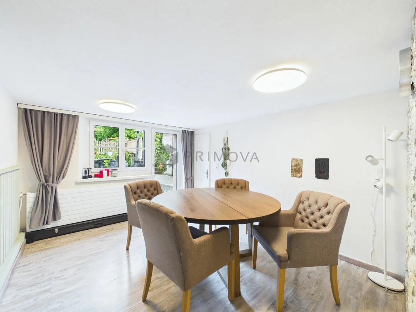 Charming multi-family house with commercial unit in a central location in Wilchingen - Photo 7 of 13
