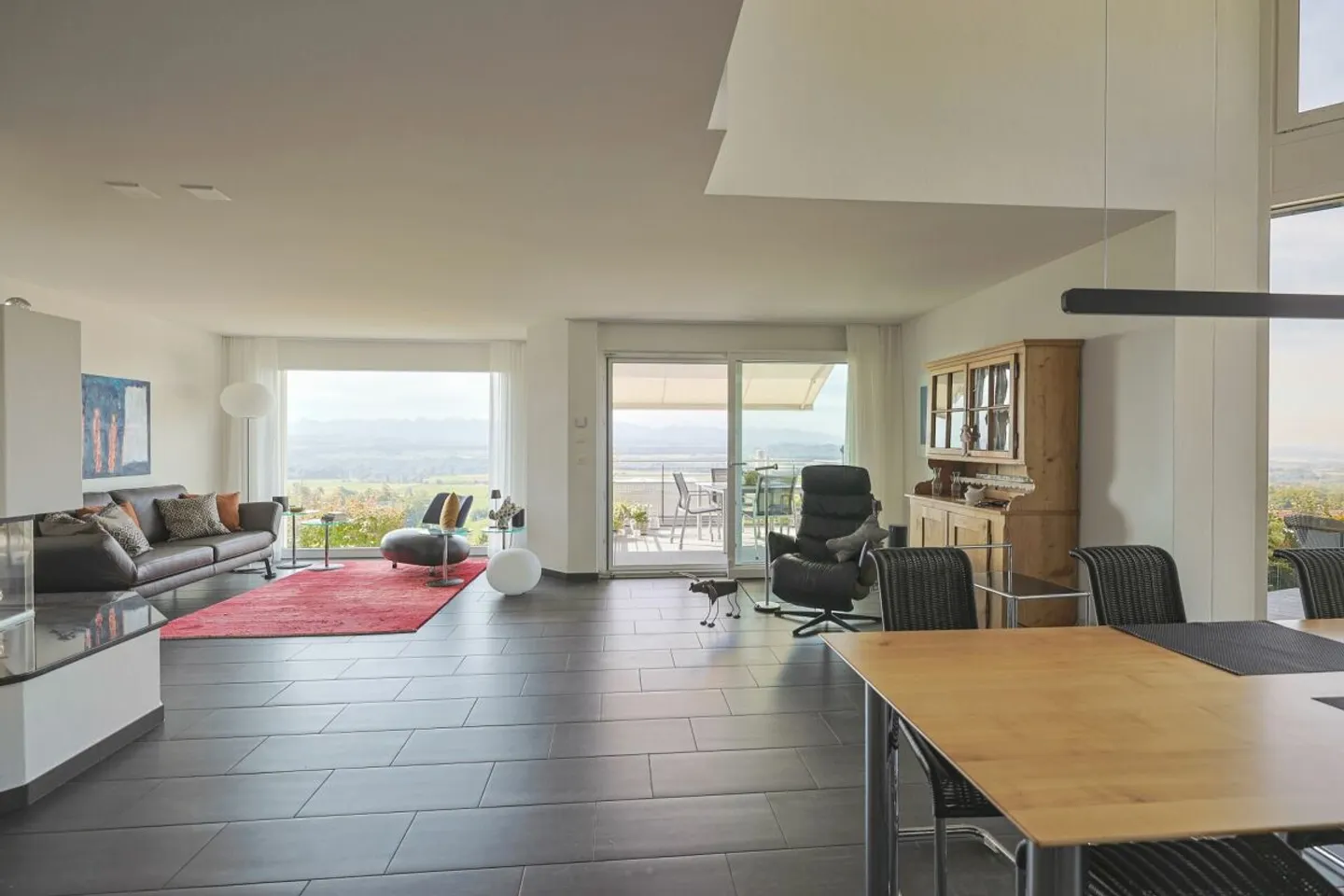 Casa unifamiliare di 5,5 stanze con vista meravigliosa - Foto 2 di 13