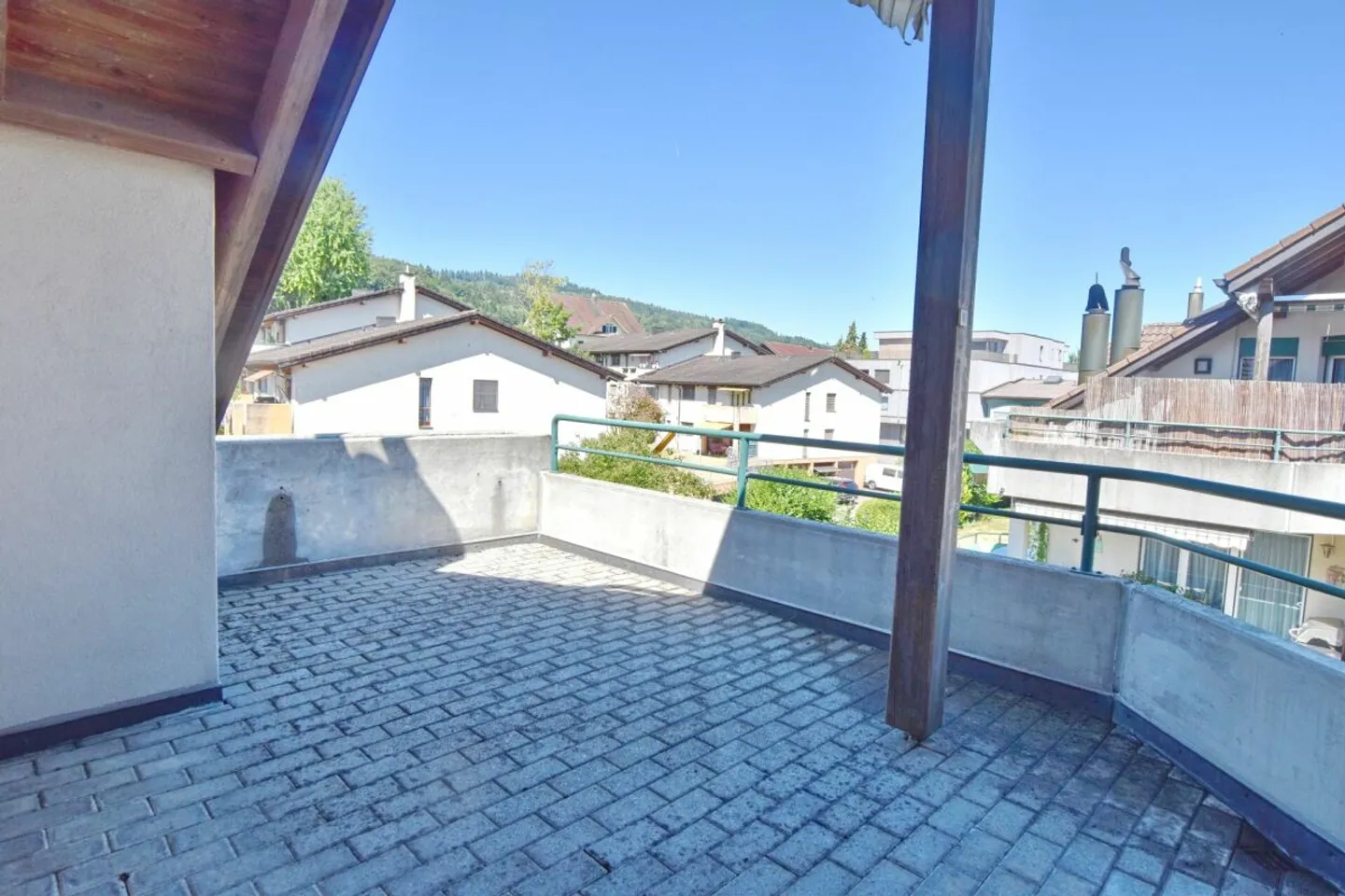 3 1/2 Room Condominium with 1 Underground Parking Space Pleasant Room Concept for Cozy Living - Photo 5 of 6