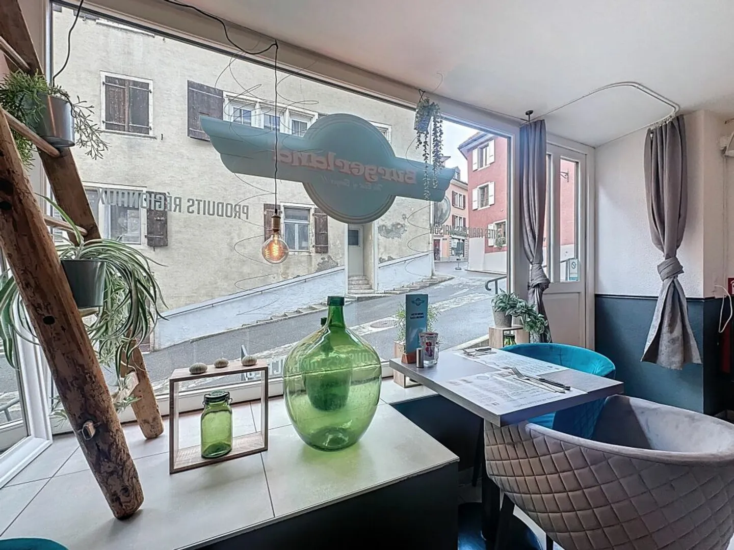 SPAZIO COMMERCIALE IN PPE CON UNA POSIZIONE IDEALE - Foto 7 di 13