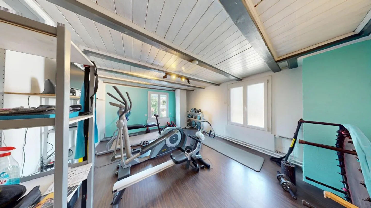 Residential and commercial building with flexible usage concept - Photo 10 of 13