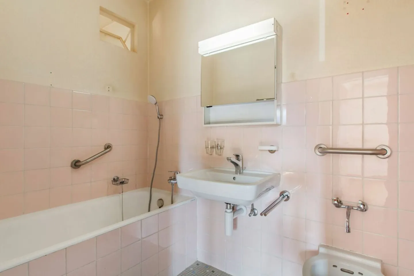 Appartement de 4.5 pièces face au lac, au coeur de Villeneuve - Photo 10 sur 13