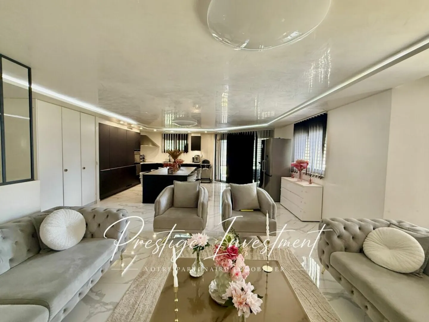 RENOVIERTES 4.5 ZIMMER WOHNUNG & 132 M2 CONTHEY - Foto 2 von 13